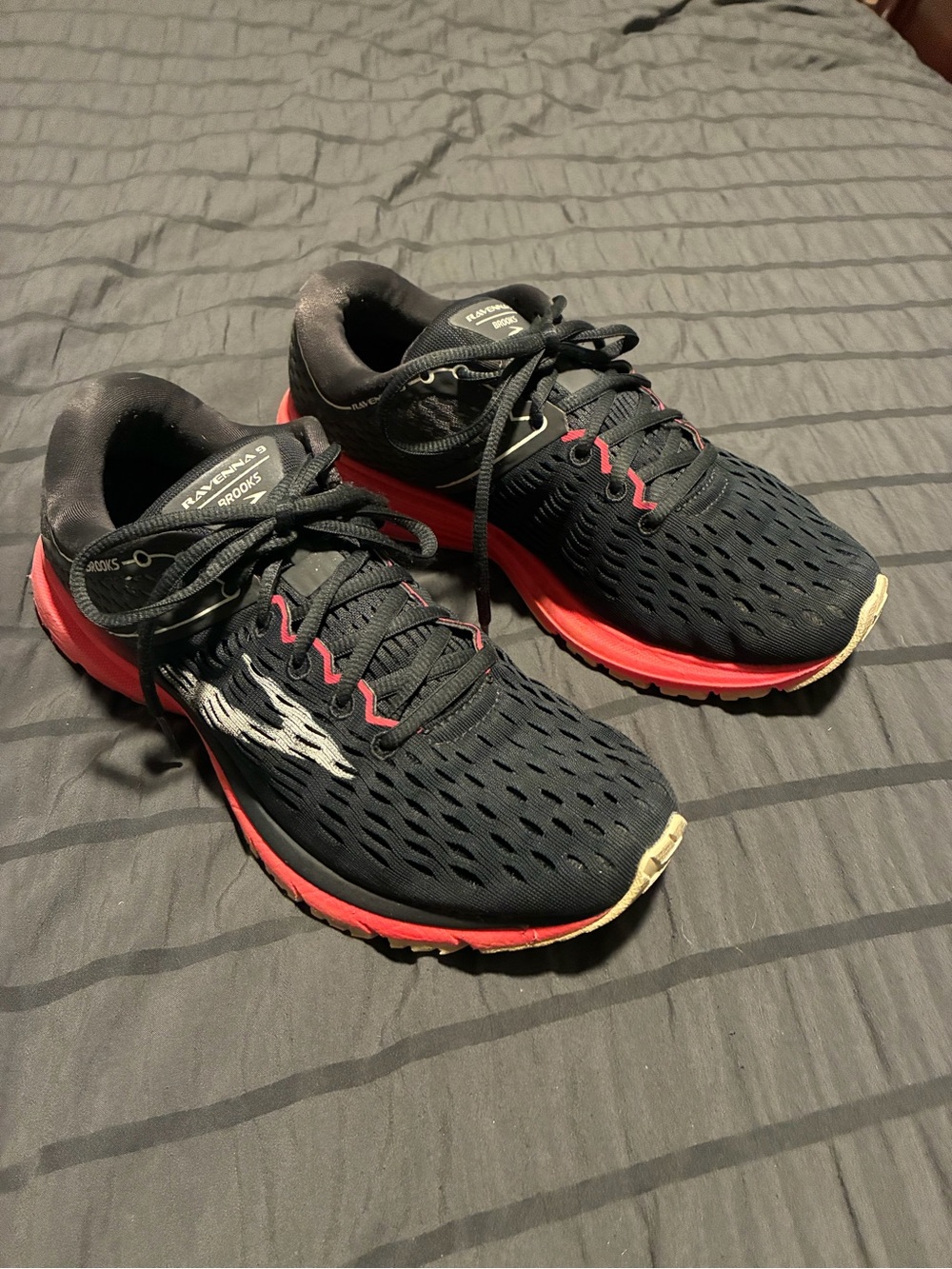 Brooks Women’s Gray & Pink Running Shoes